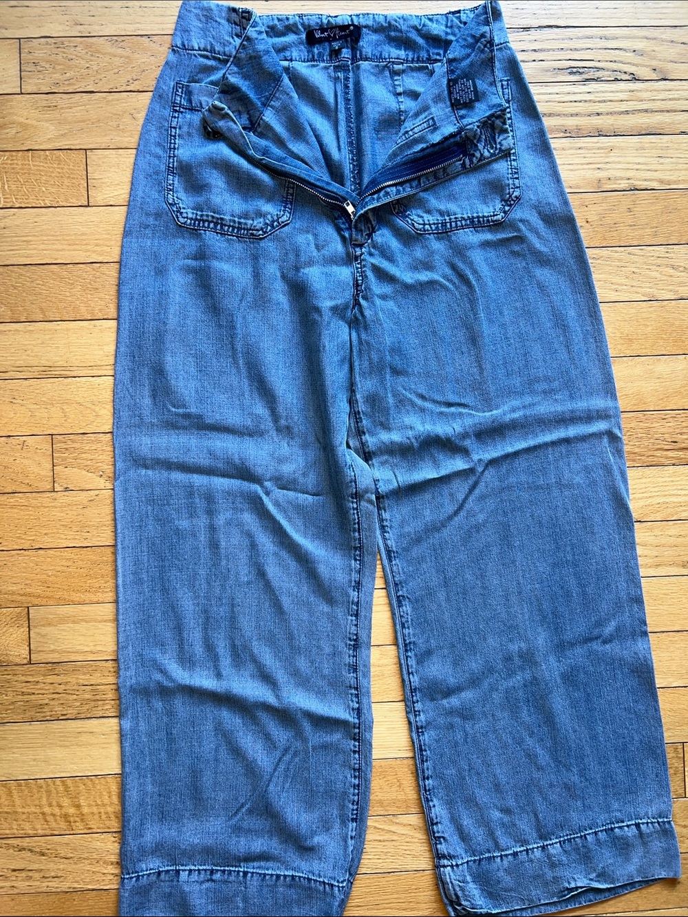 Velvet Heart Straight-Leg Lightweight (Soft Lyocell-blend) Jeans- size small
